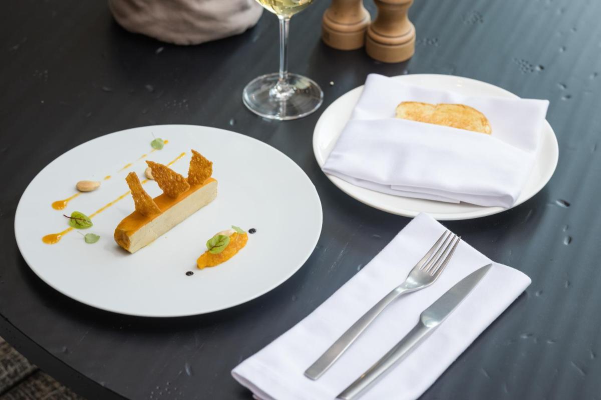 Nourriture dans l'hôtel ou à proximité