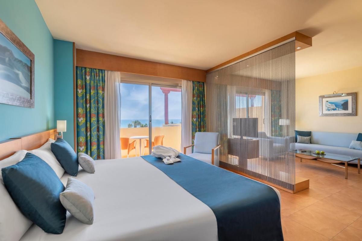 Cama o camas de una habitación en Elba Carlota Beach & Golf Resort