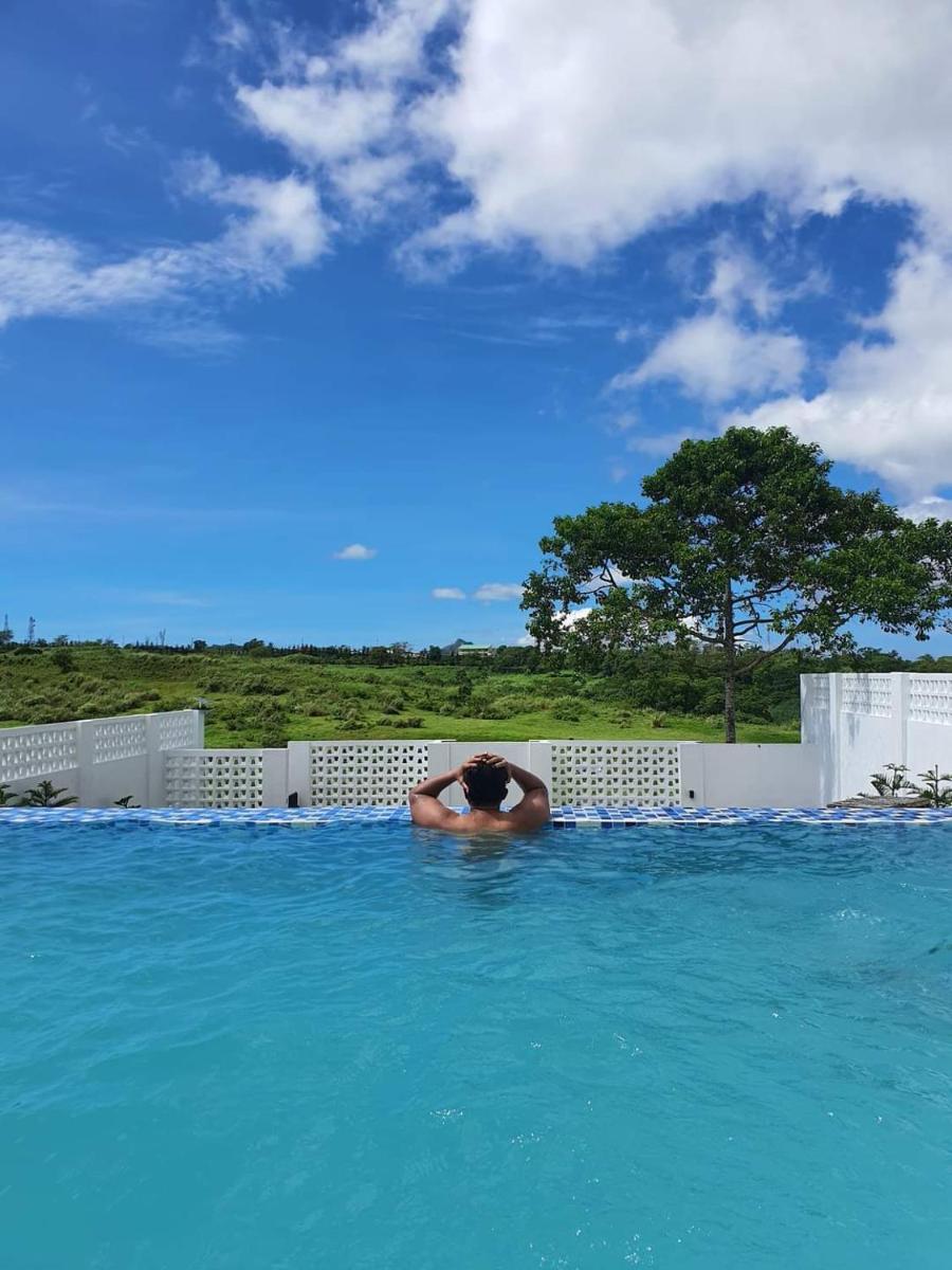 Erondel's Place Tagaytay - Housity