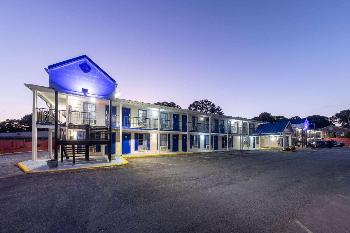 Days Inn by Wyndham Lincolnton - Housity