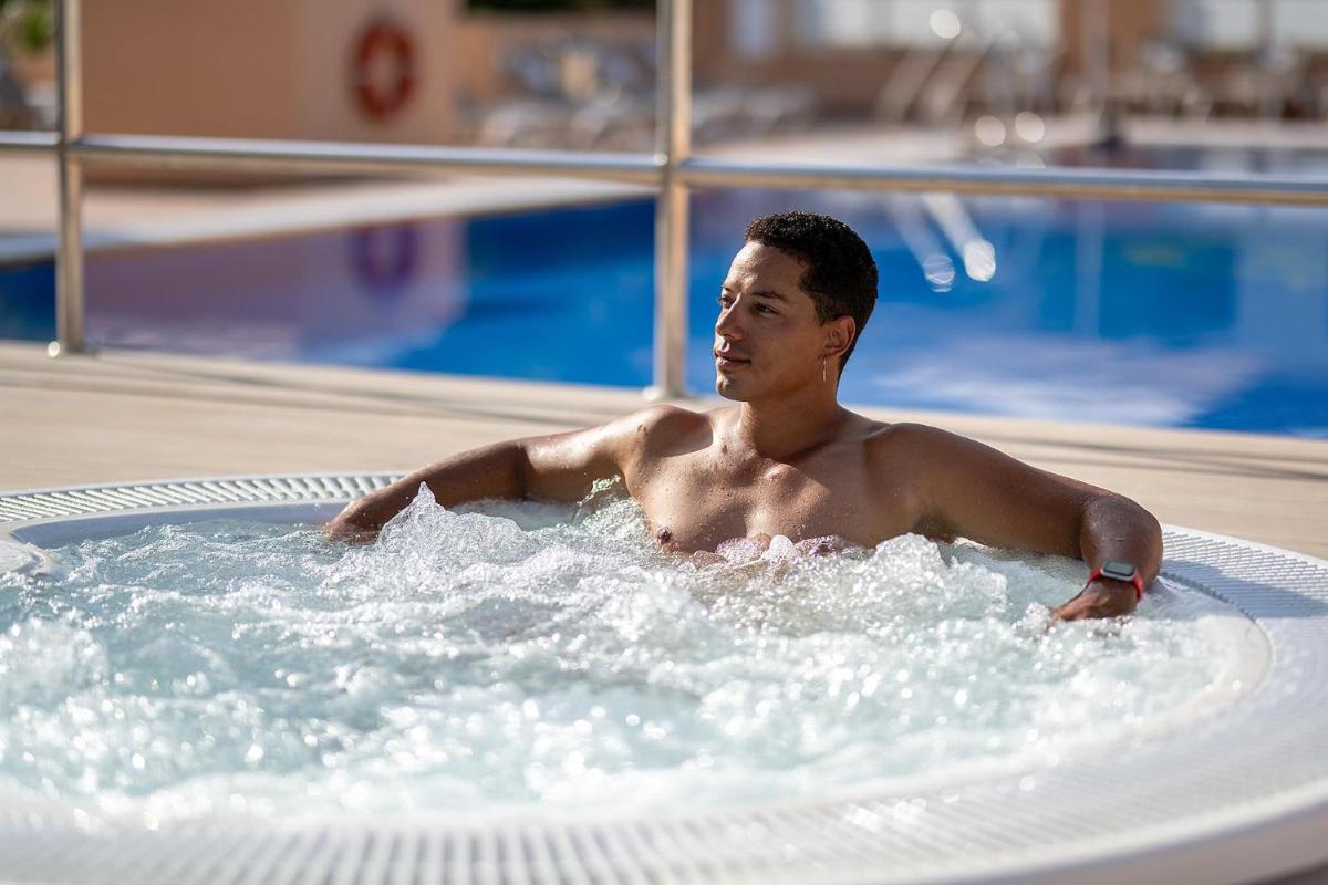 Clientes alojados en Poseidon La Manga Hotel & Spa - Designed for Adults