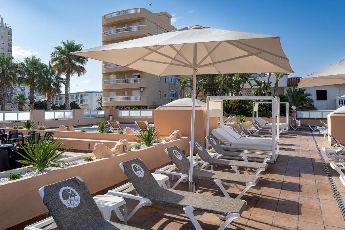 Un balcón o terraza de Poseidon La Manga Hotel & Spa - Designed for Adults