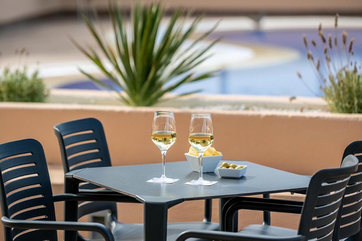 Bebidas en Poseidon La Manga Hotel & Spa - Designed for Adults
