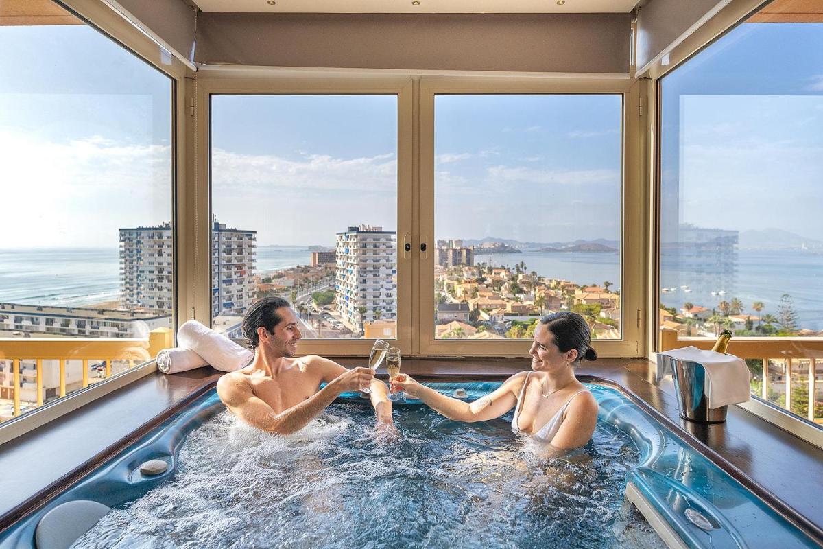 Clientes alojados en Poseidon La Manga Hotel & Spa - Designed for Adults