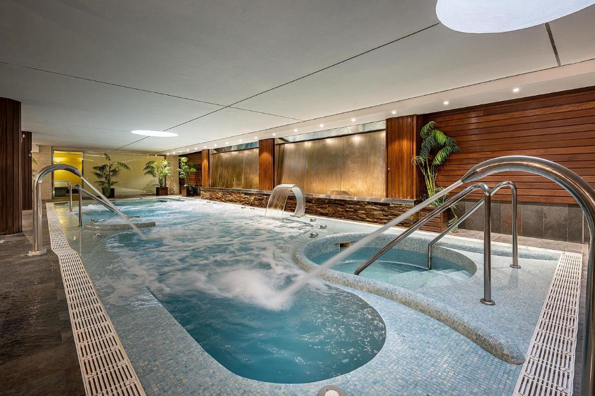 Piscina en o cerca de Poseidon La Manga Hotel & Spa - Designed for Adults