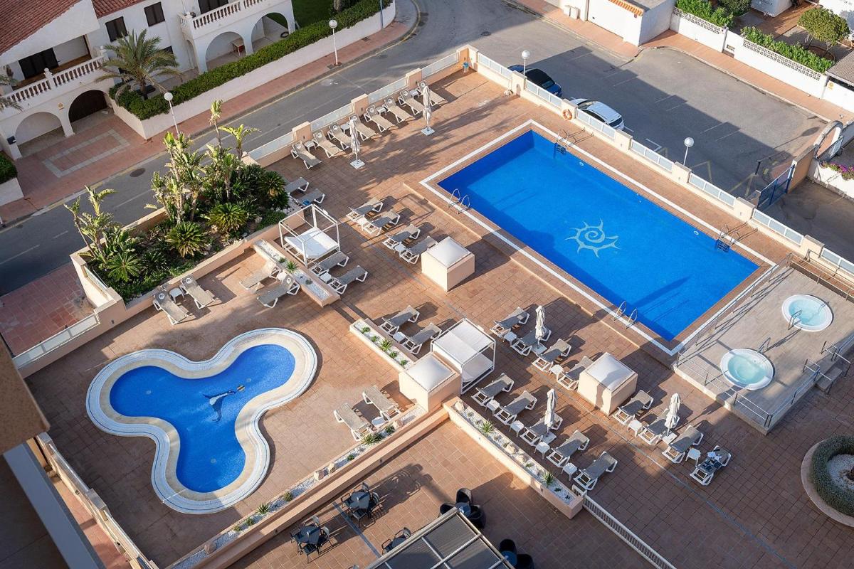 Piscina en o cerca de Poseidon La Manga Hotel & Spa - Designed for Adults