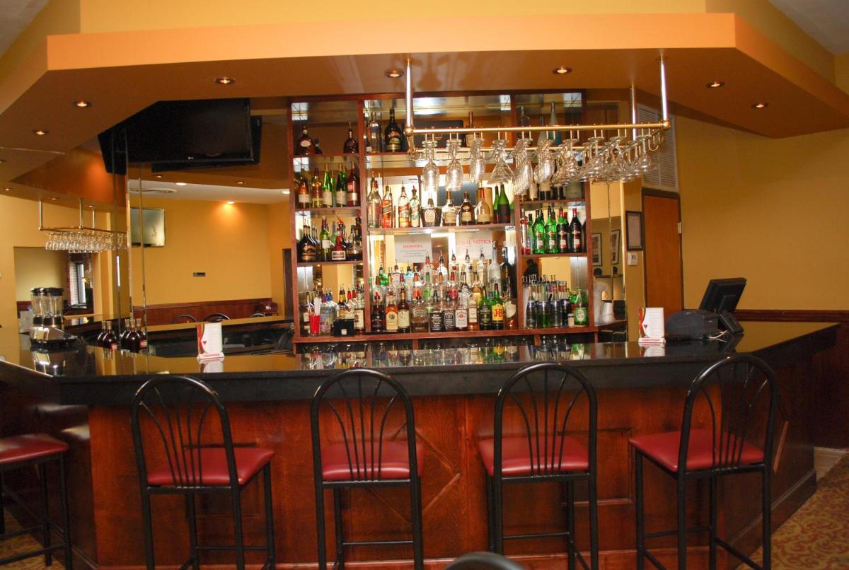 Days Inn by Wyndham Washington DC/Gateway - Housity