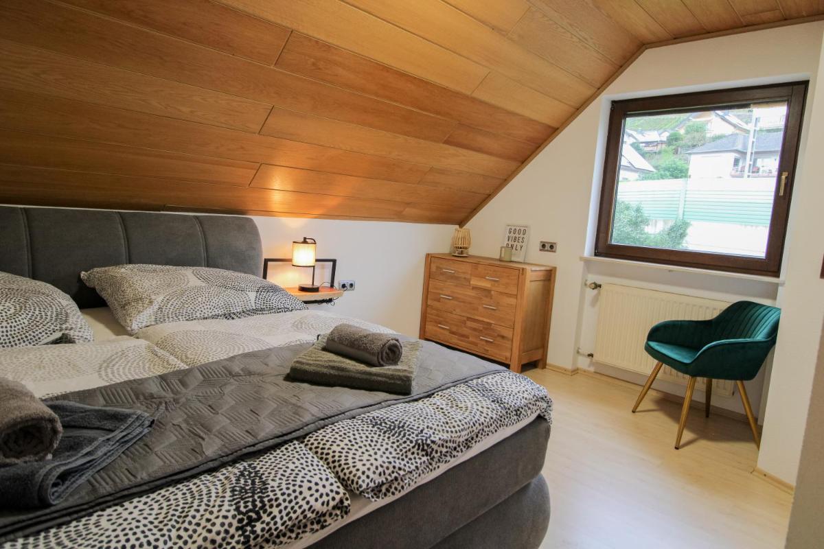 Stilvolle Wellness-Ferienwohnung in Neef Whirlpool, Sauna, Grill, Fitness, Billard & Moselblick - Housity