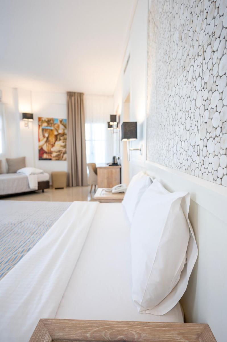 Orizontes Hotel Santorini - Housity