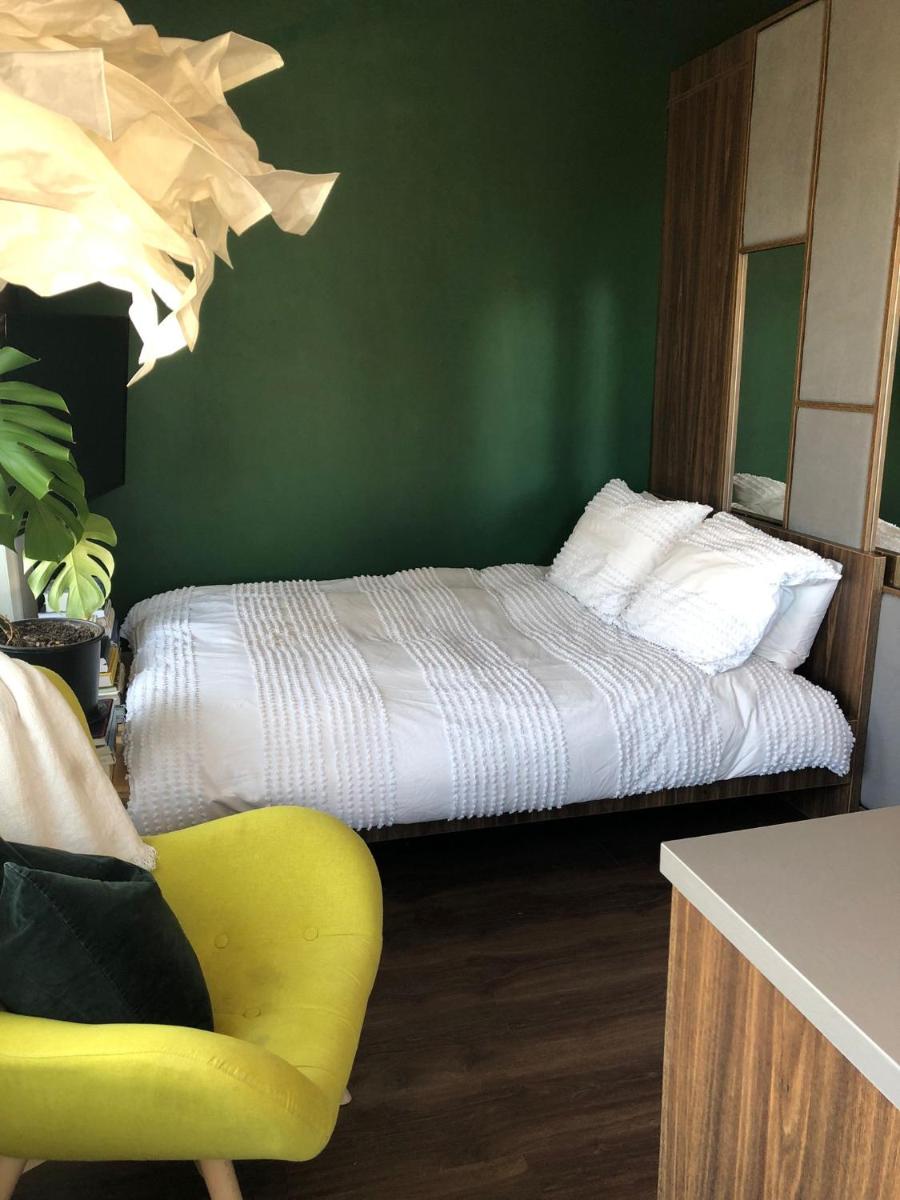 Studio Flat - Housity