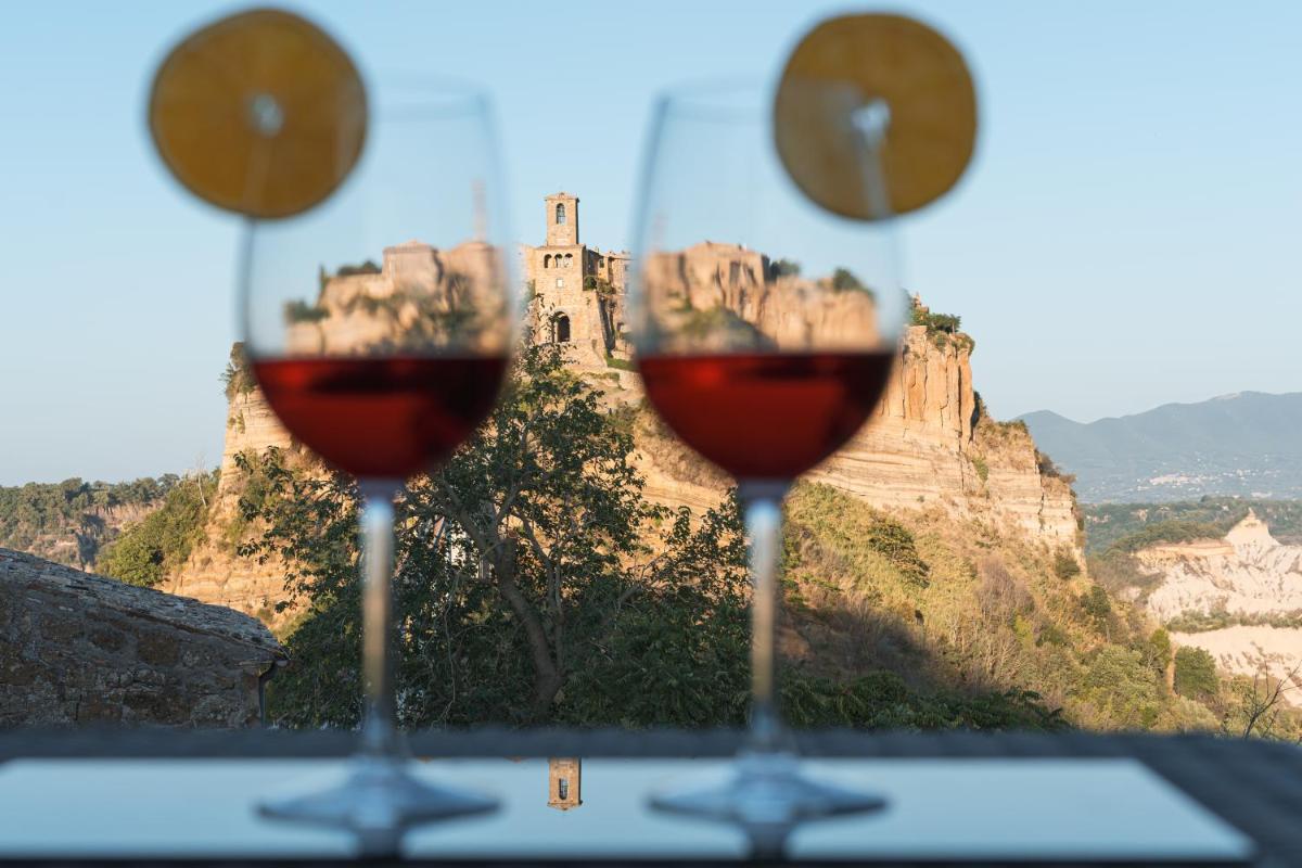 Acqua di Civita Beauty & Rooms IL PONTE - Housity