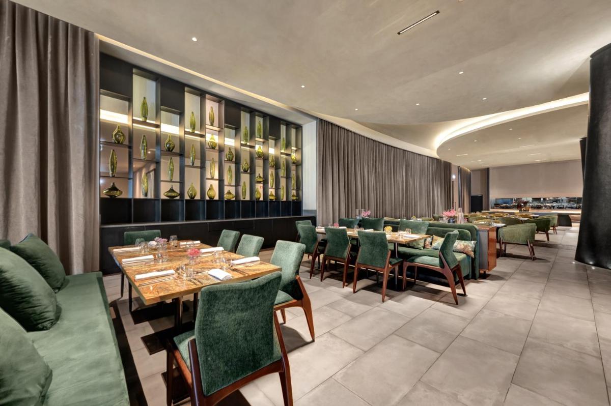 Uma área de estar em Hilton Porto Gaia