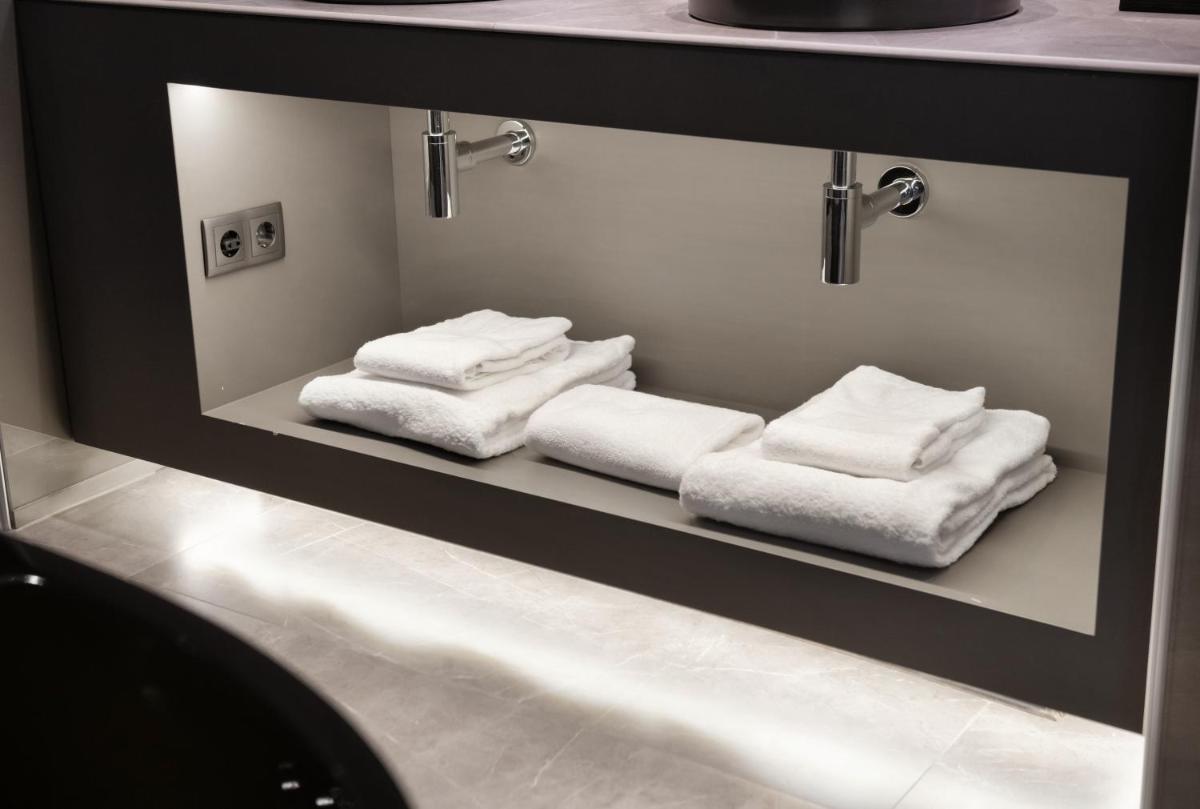 Uma cama ou camas num quarto em Hilton Porto Gaia