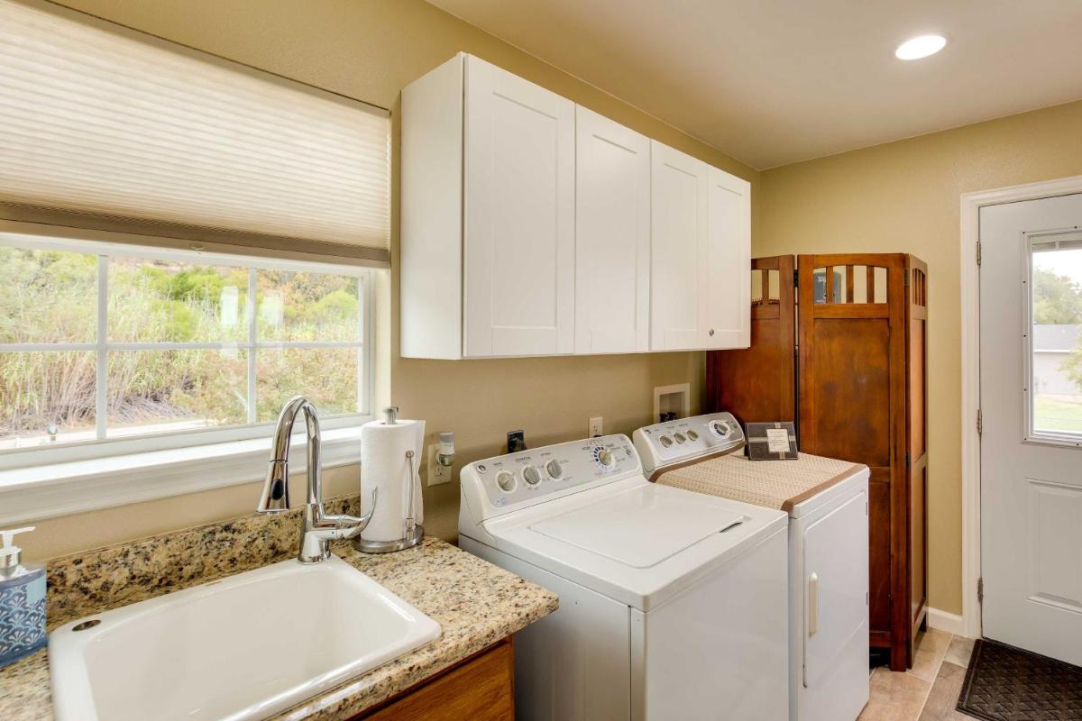 Lake Granbury Fishing Escape with Dock and Kayaks! - Housity