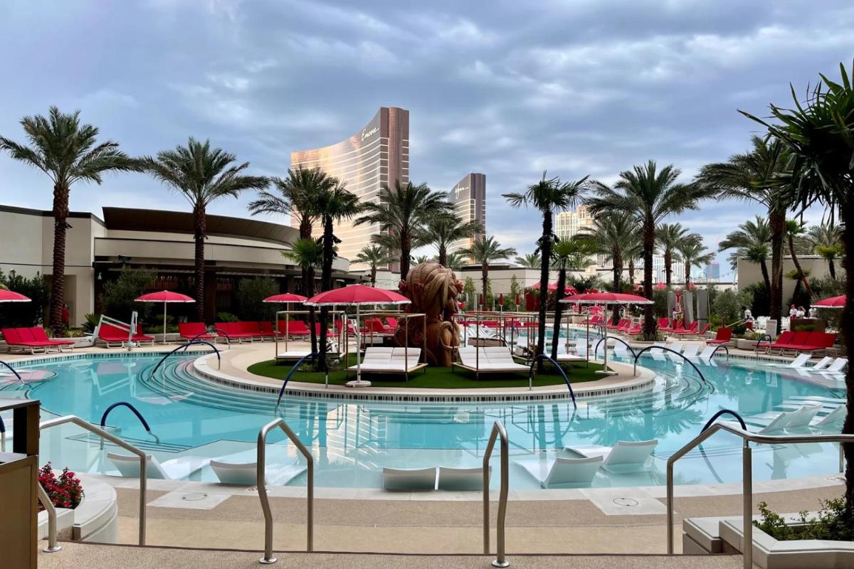 Elegant Stay at Resorts World Strip Las Vegas - Housity