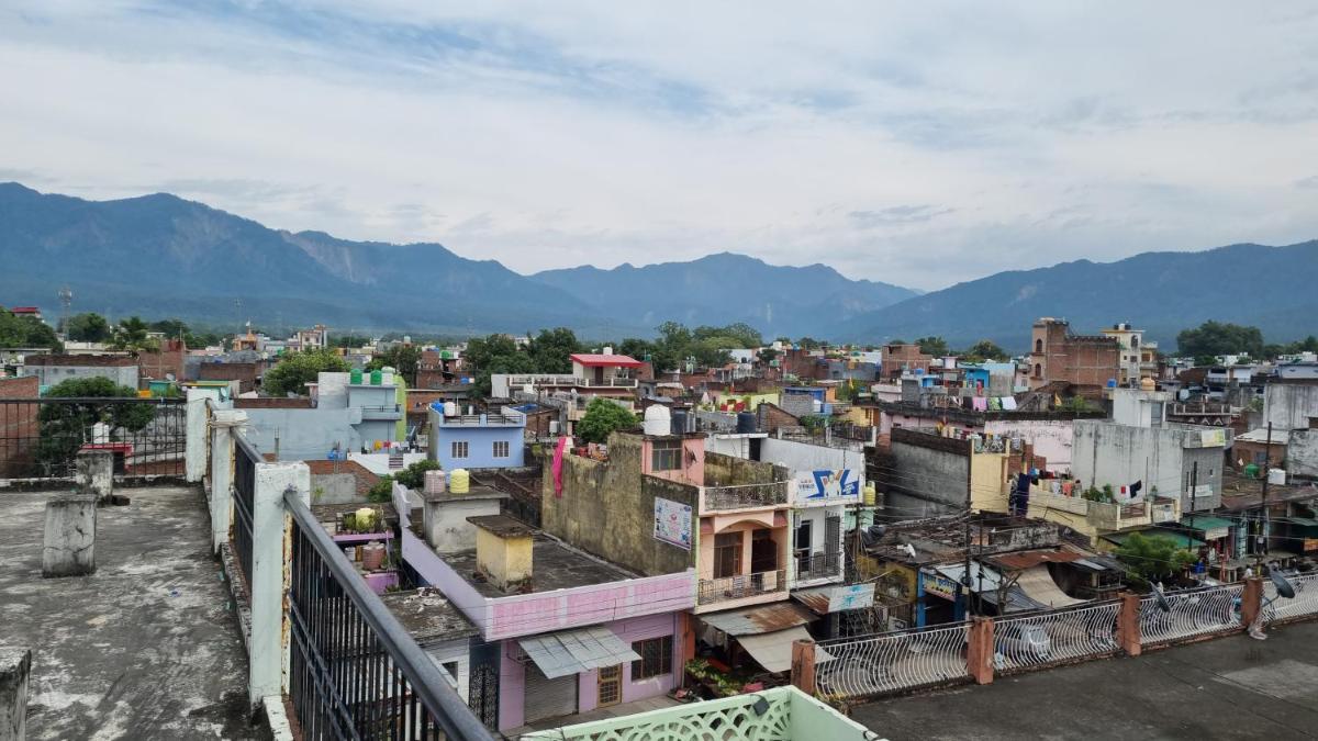 HOTEL AASTHA AND RESTAURANT - Housity