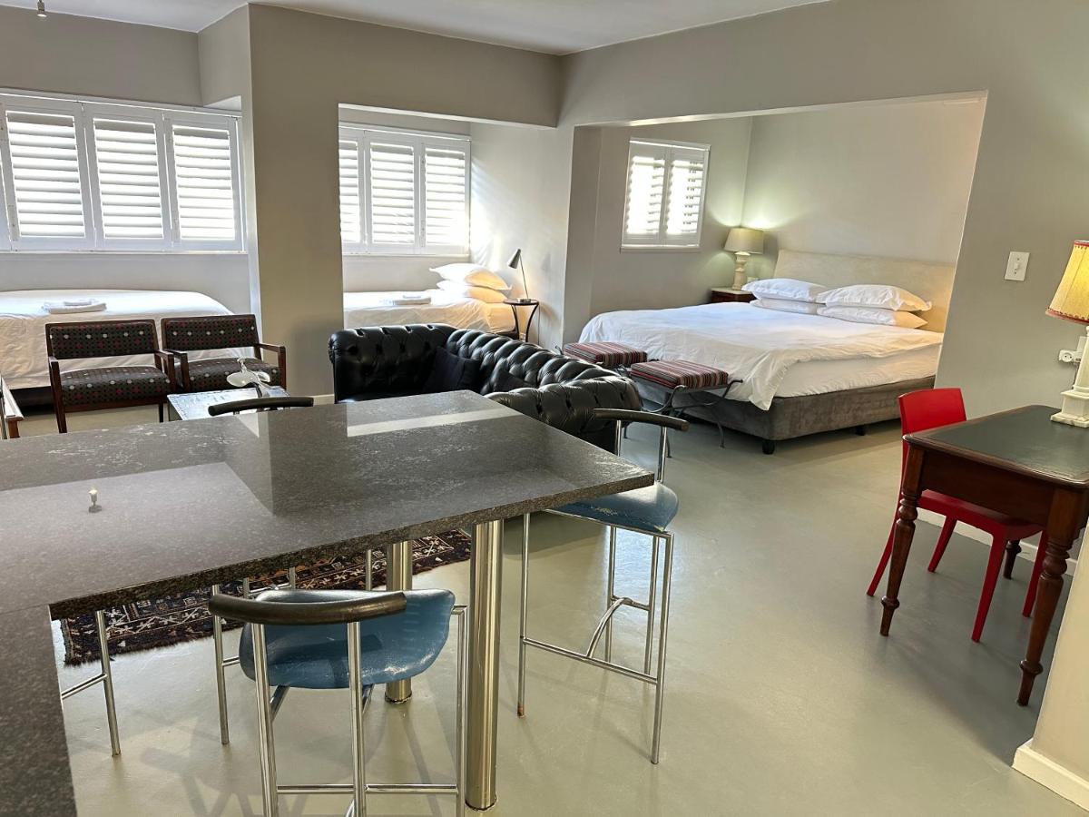 Green Point Self Catering Studios - Housity