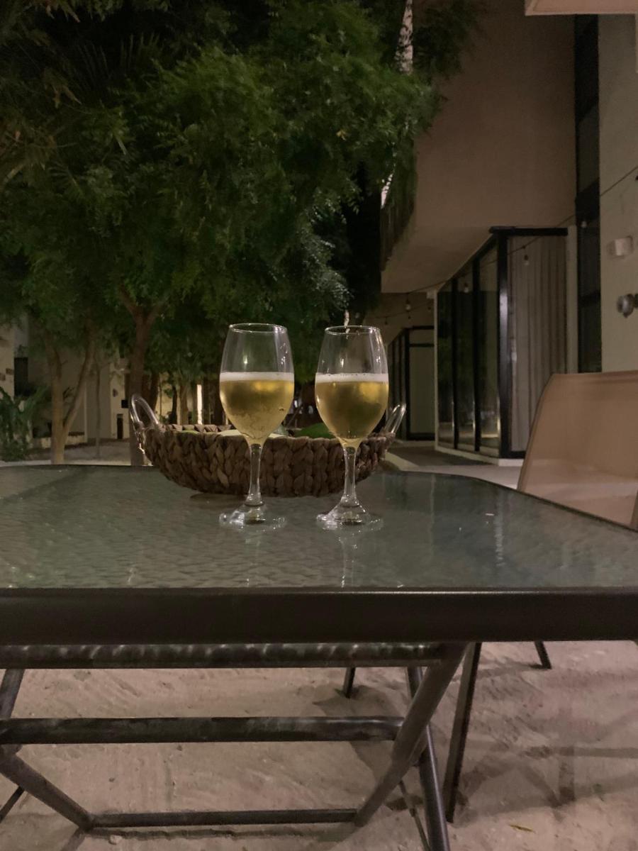 Telchac Villa de 3 pisos con club playa - Housity