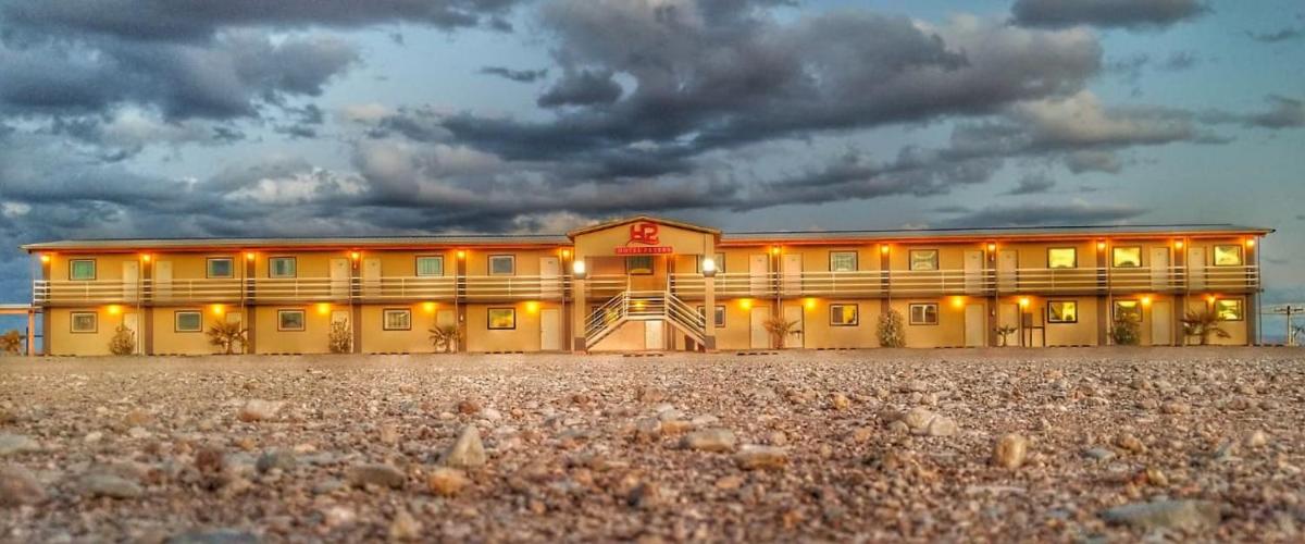 Suitetrails - HOTEL PETERS