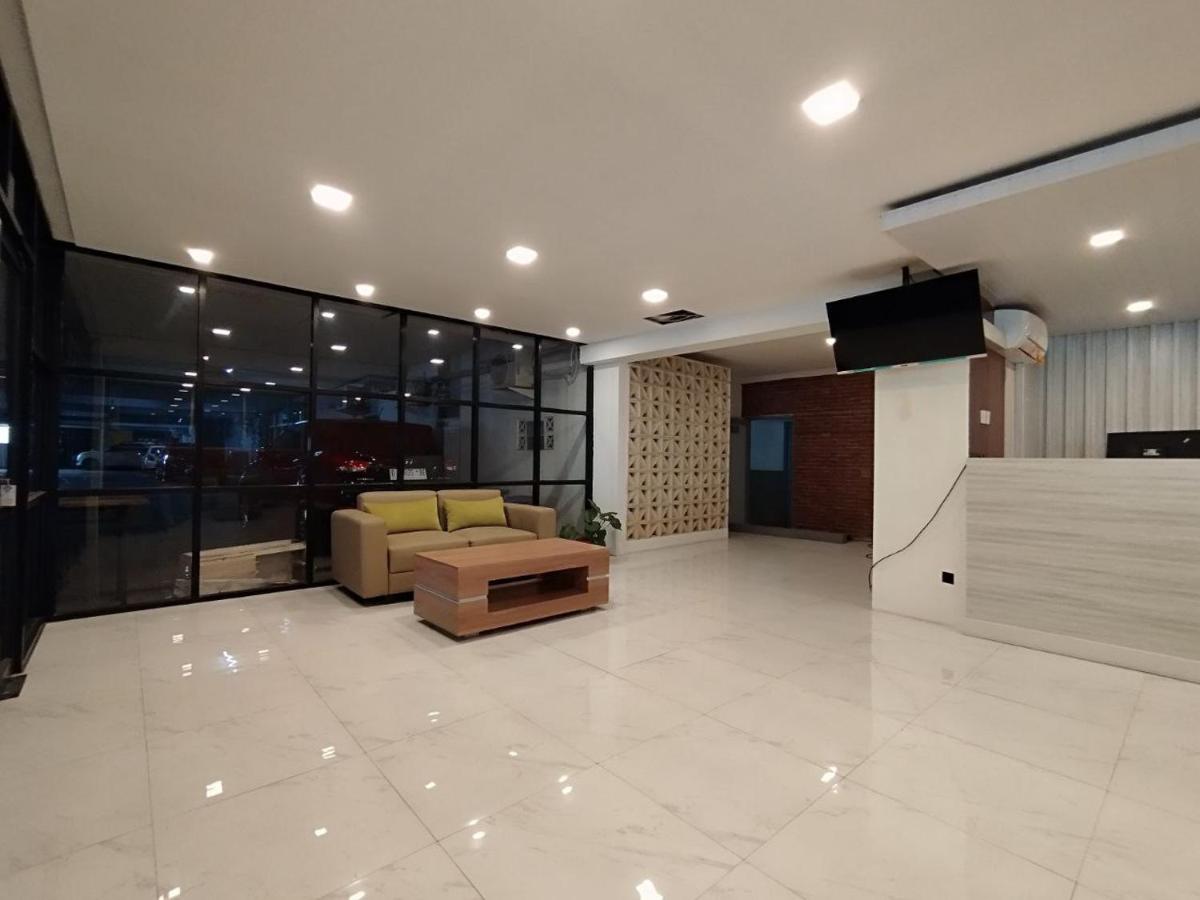 Suitetrails - Hotel Syariah Selamat Sukabumi