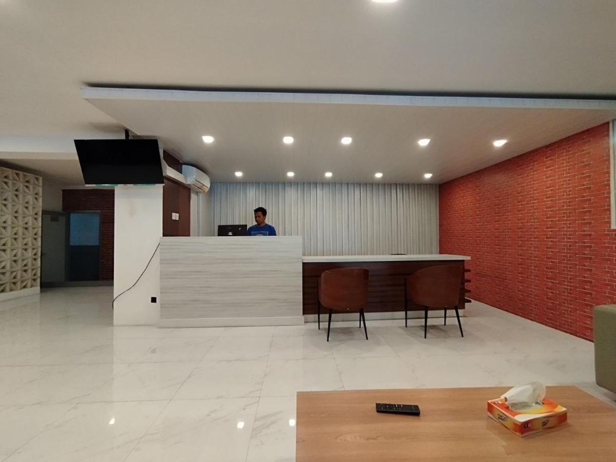 Suitetrails - Hotel Syariah Selamat Sukabumi