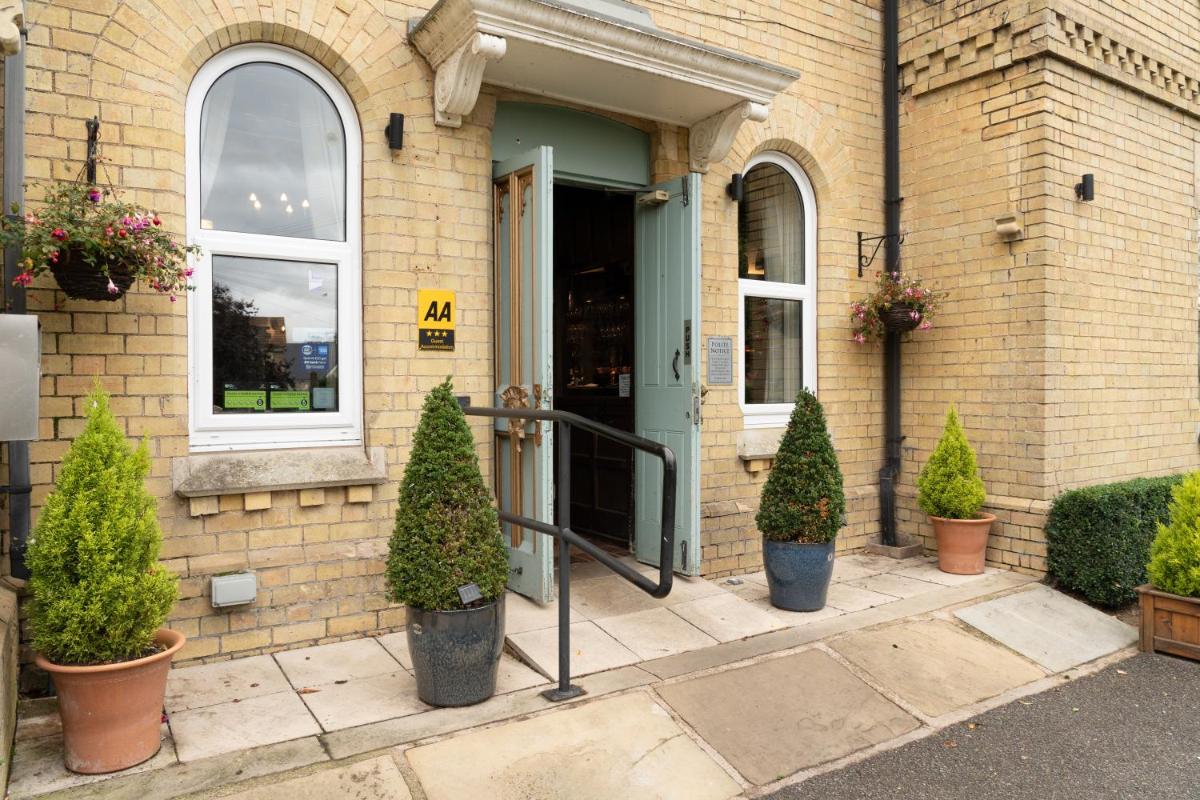 The Finch Hatton Arms - Housity