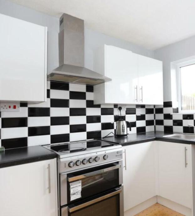 The Dunstable House - Housity