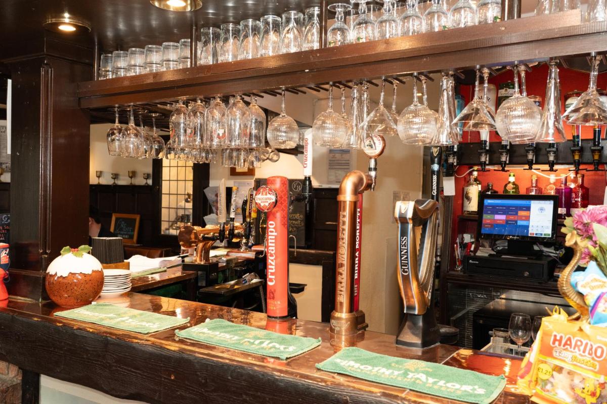 The Finch Hatton Arms - Housity