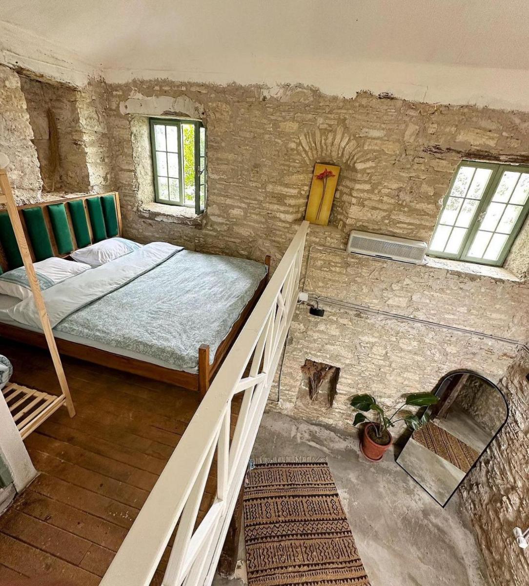 Ride and stay - Housity