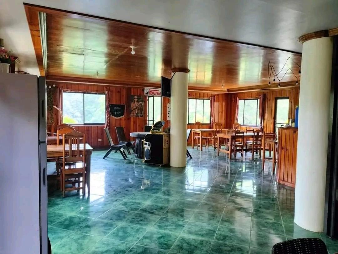 Suitetrails - Trekkers Lodge and Cafe