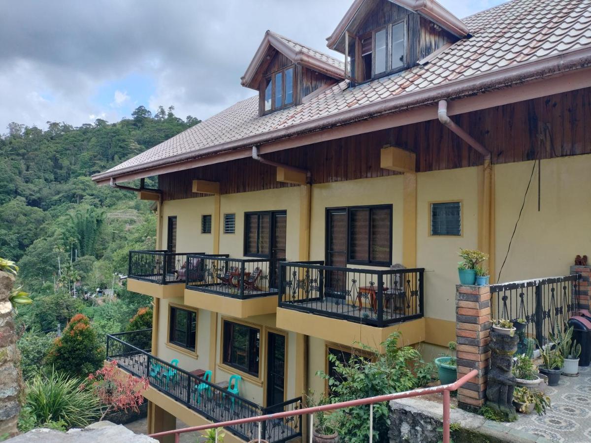 Trekkers Lodge and Cafe - Housity
