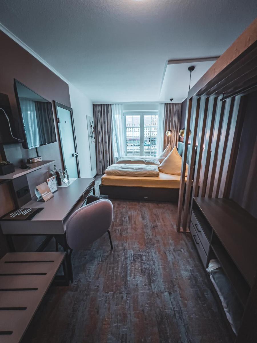 Restaurant Hotel Goldener Adler - Housity