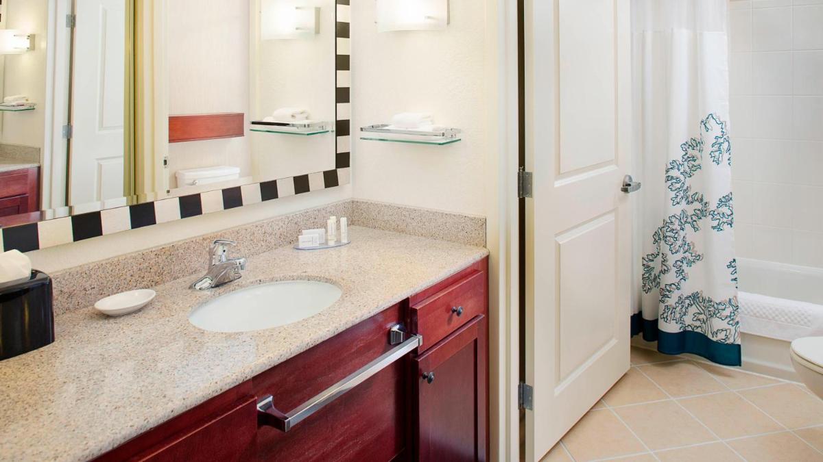 Residence Inn by Marriott Roanoke Airport - Hizvo