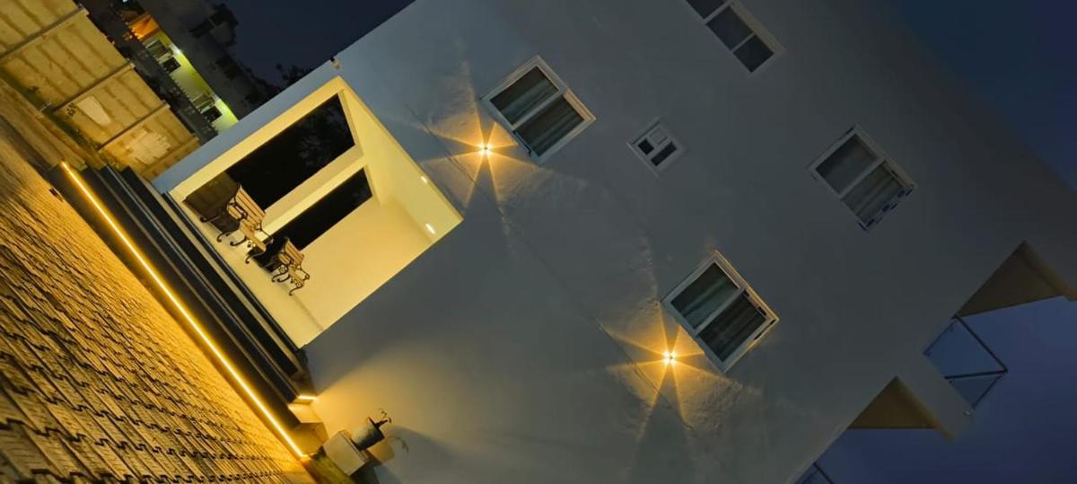 Creek side home stay - Housity