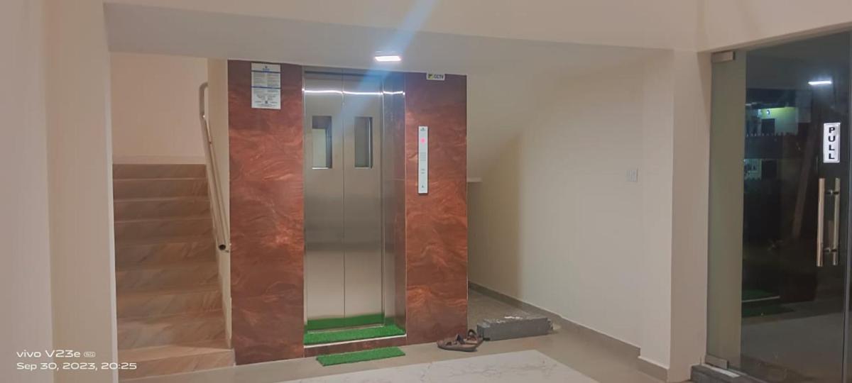 Creek side home stay - Housity