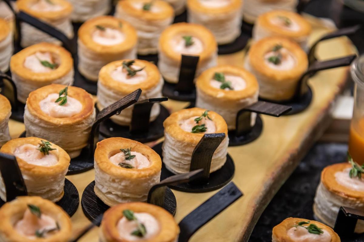Comida en o cerca de este hotel