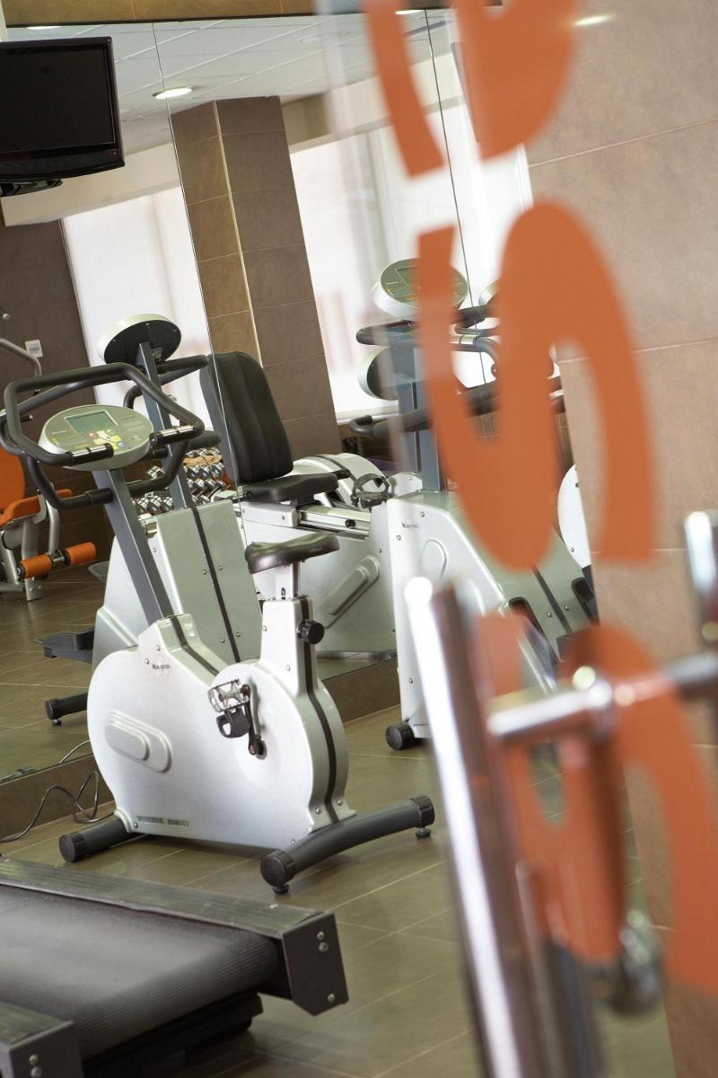 Gimnasio o instalaciones de fitness de ALEGRIA Plaza Paris 4*Sup
