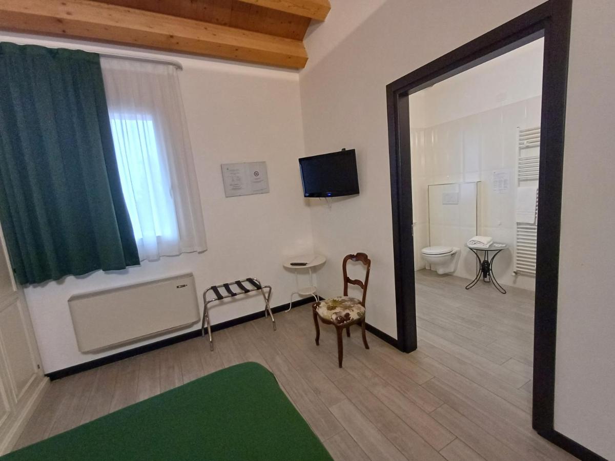 Arneroni - Housity