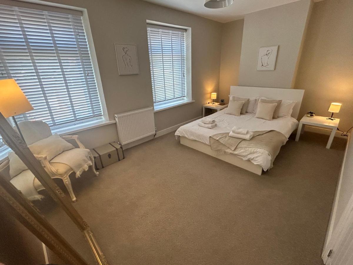 Three bed, forest view home - Housity