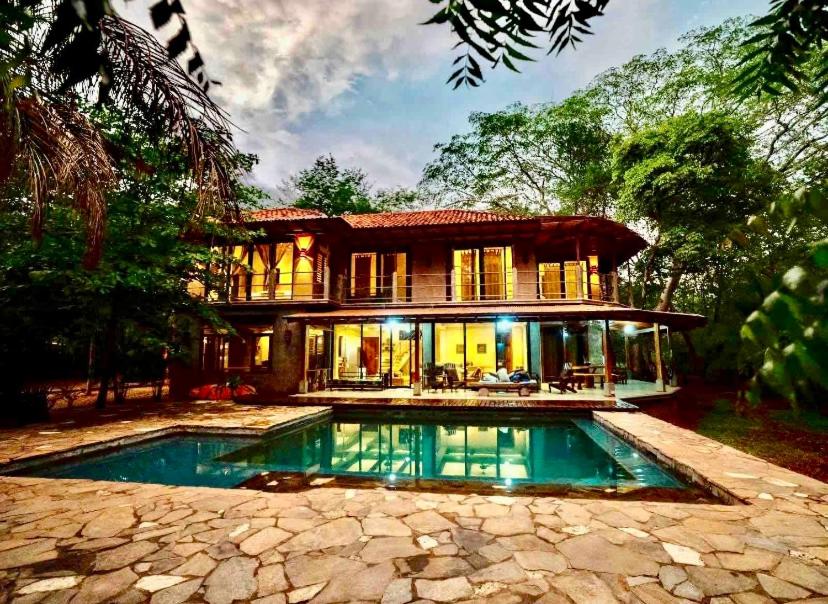 Playa Avellanas Modern Tropical Beach House - Housity