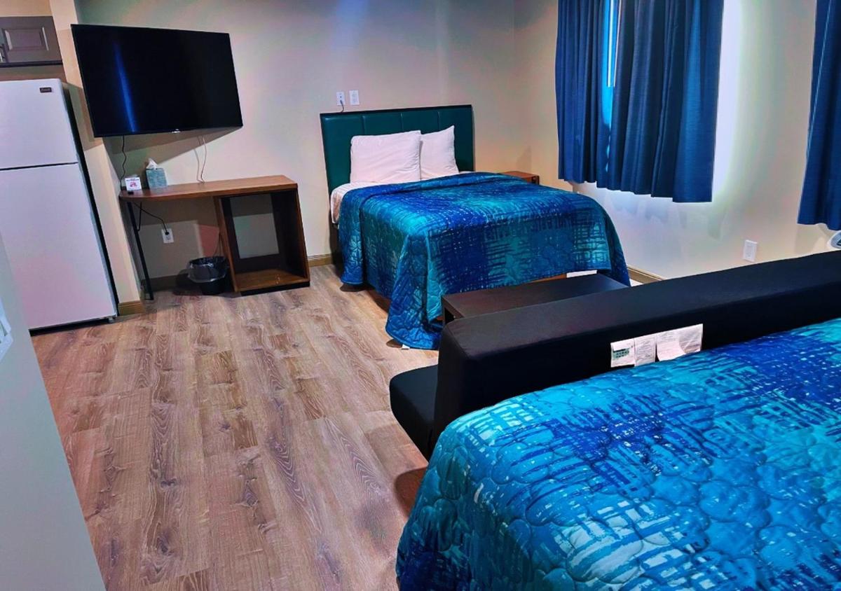 Suitetrails - Hotel Liberty Inn & Suites-JFK Airport- La Guardia Airport