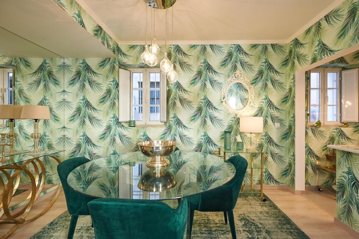 Spacious apartment in Estoril with private garden 120 m² - Housity