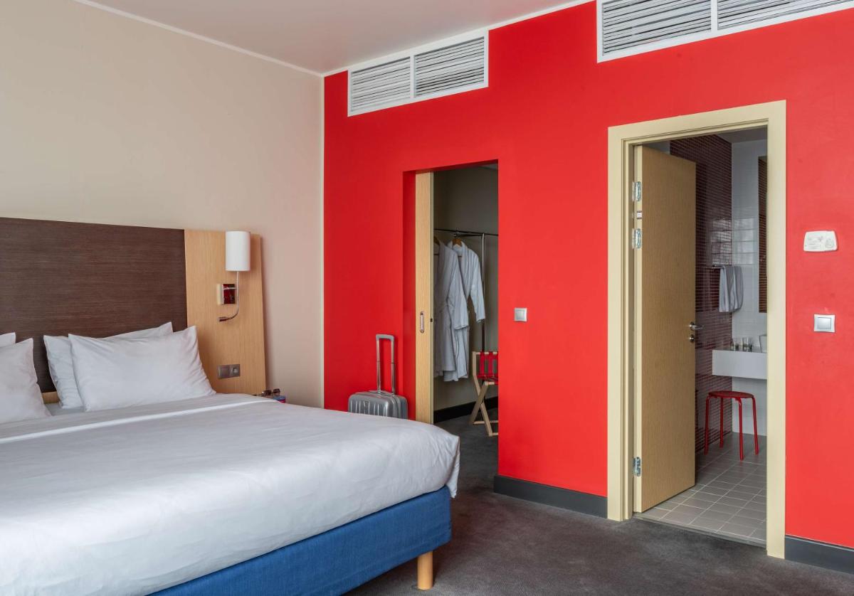 Park Inn by Radisson Novosibirsk - Housity