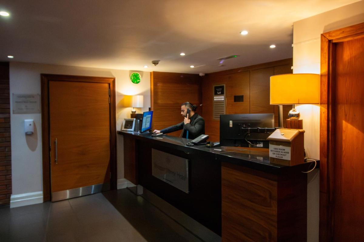 Stourport Manor Hotel - Housity