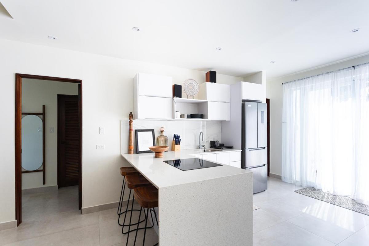 Luxury vacation home with POOL - Housity