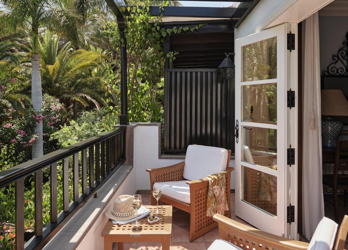 Un balcón o terraza de Seaside Grand Hotel Residencia - Gran Lujo