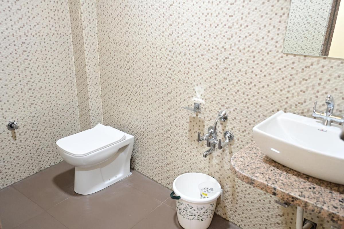 Hotel New Happy Home - Housity