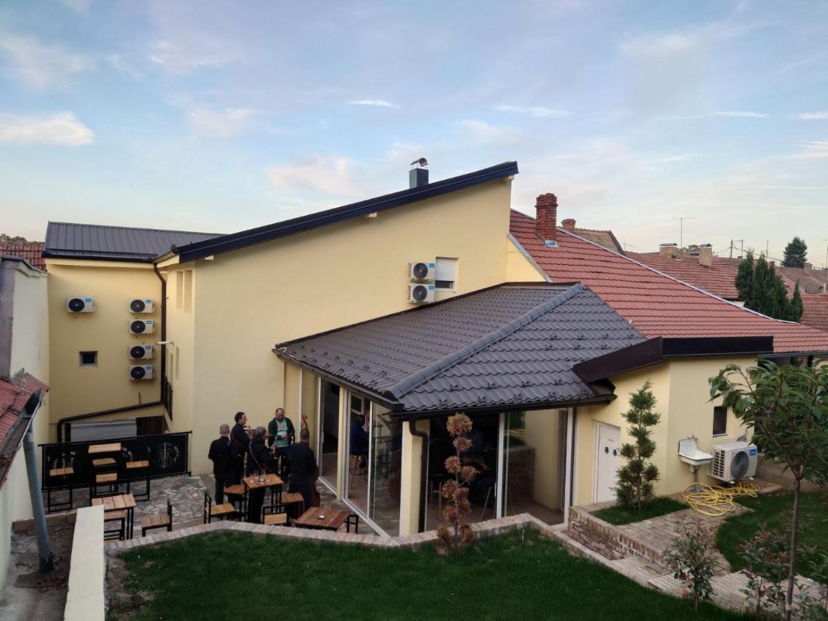 Fruškogorski biser - Hizvo