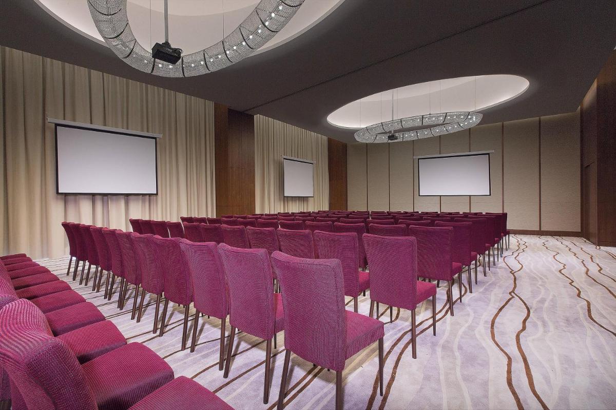 Sheraton Qinhuangdao Beidaihe Hotel - Housity