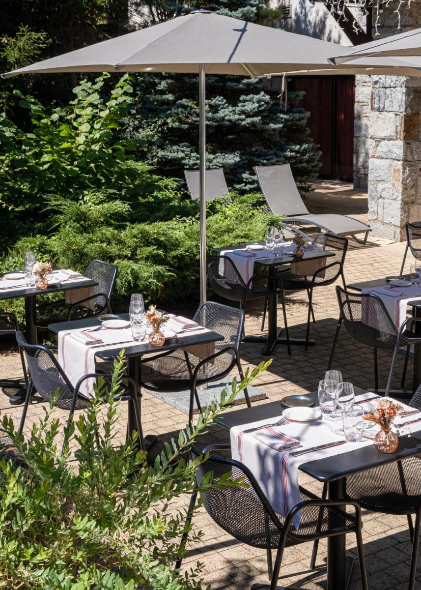 Jardin de l'établissement Mercure Saint-Lary